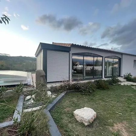 Contemporaine Avec Piscine Et Banne