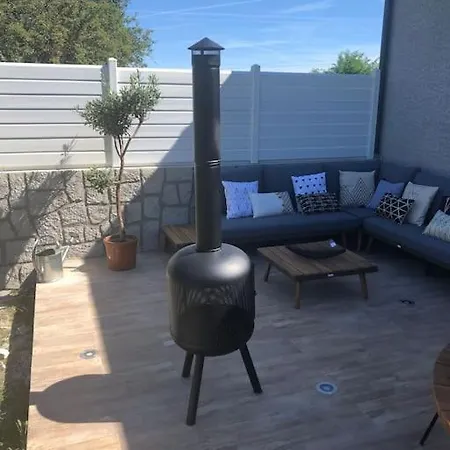 Contemporaine Avec Piscine Et